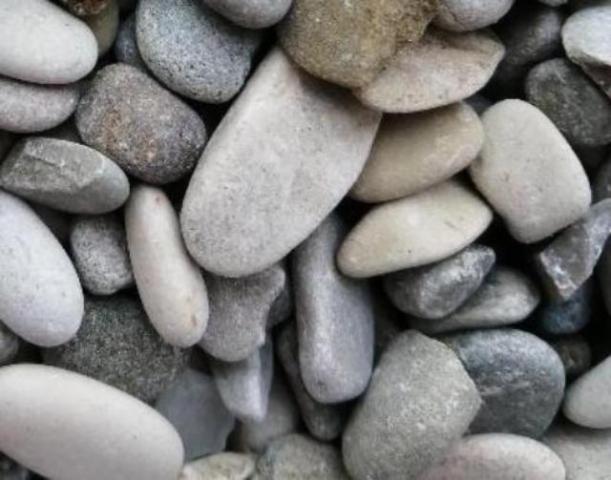 Где заказать гальку и каменную крошку с доставкой?  в Россоши